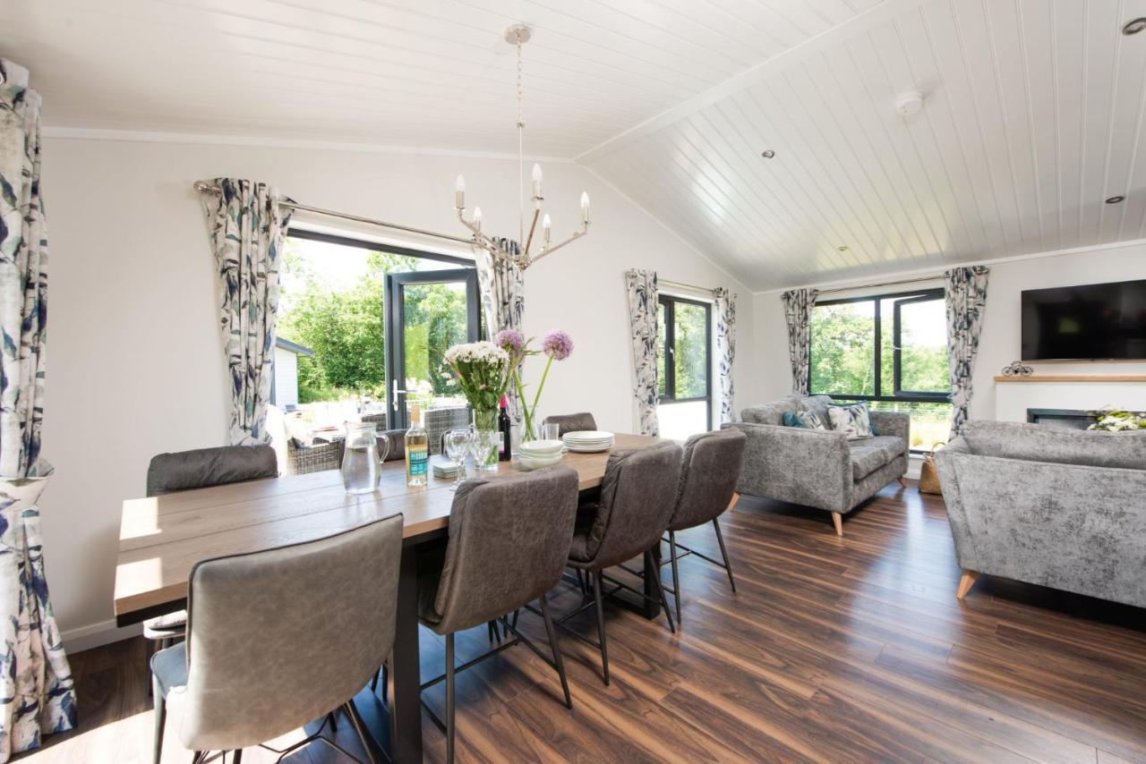 Lilac Lodge, 22 Roadford Lake Lodges Lifton Esterno foto