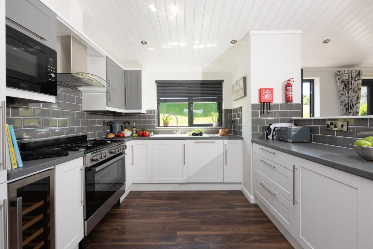 Lilac Lodge, 22 Roadford Lake Lodges Lifton Esterno foto