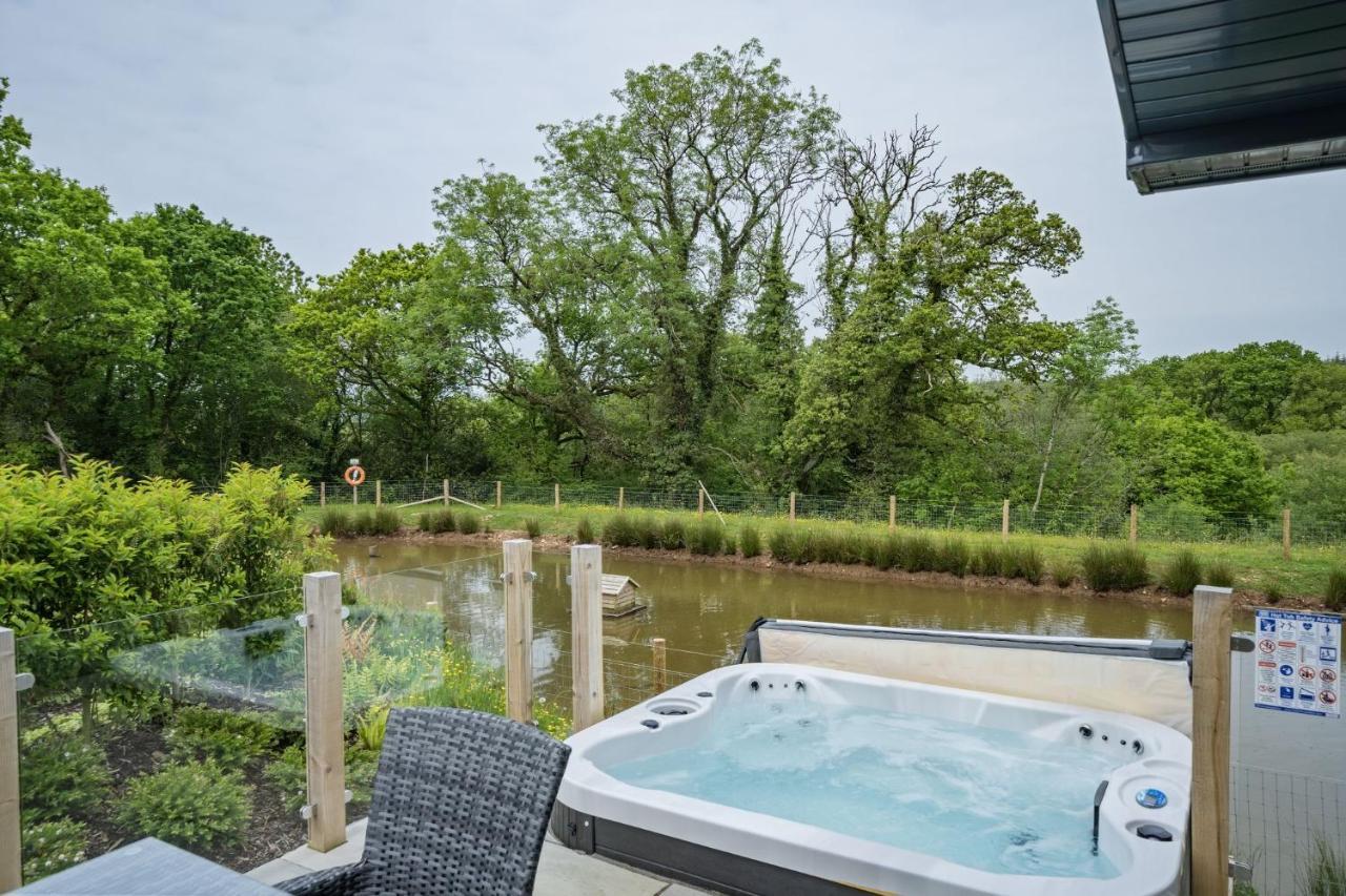 Lilac Lodge, 22 Roadford Lake Lodges Lifton Esterno foto