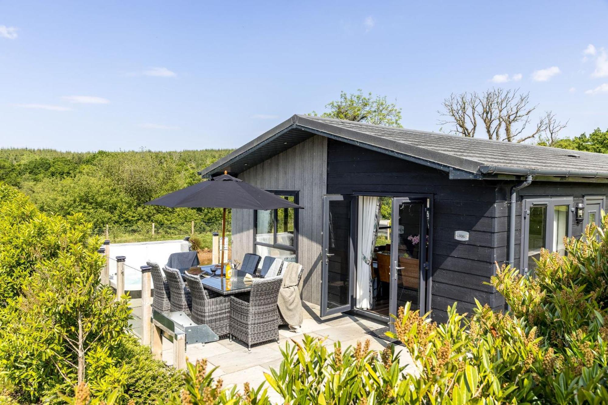 Lilac Lodge, 22 Roadford Lake Lodges Lifton Esterno foto