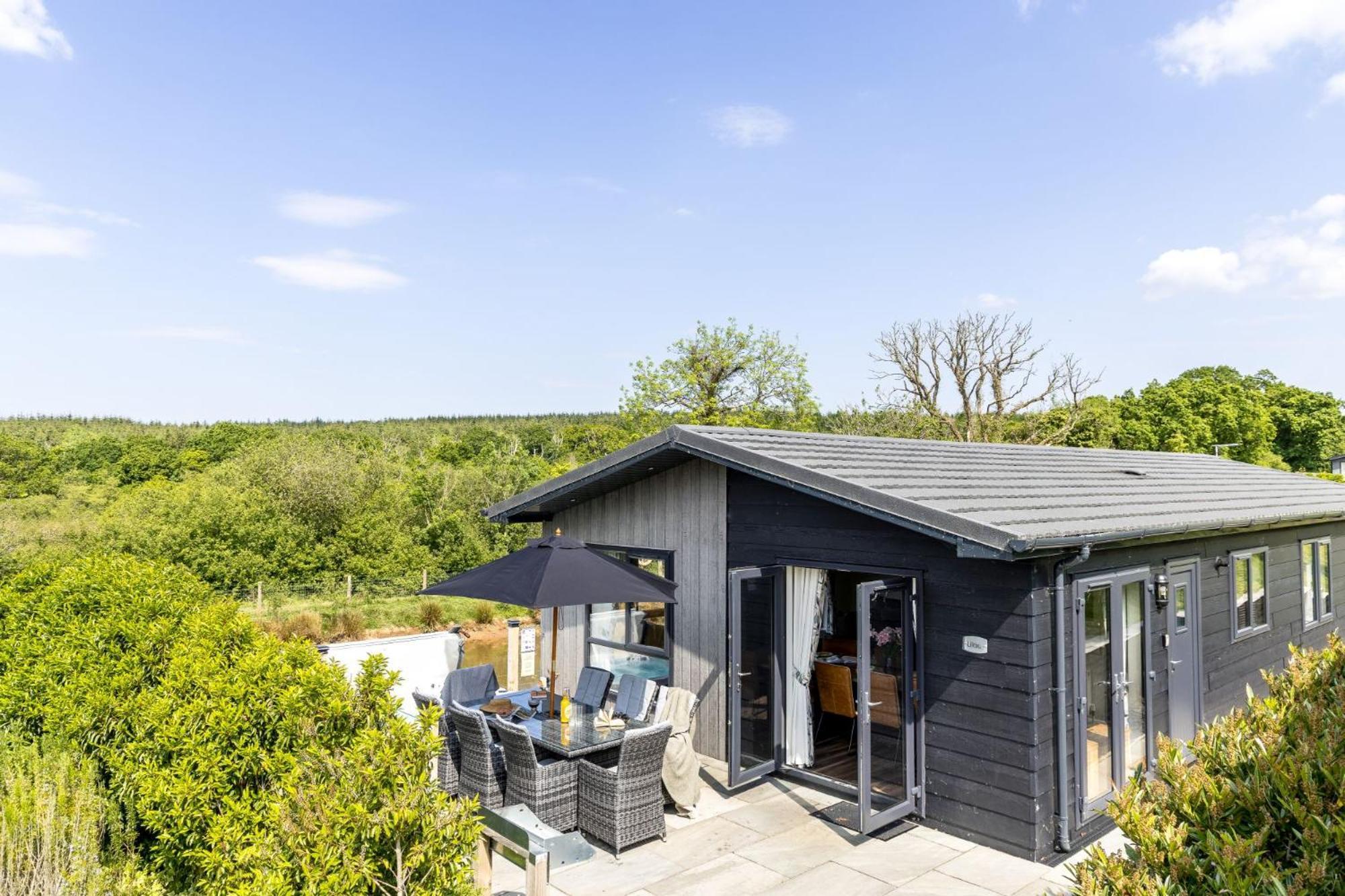 Lilac Lodge, 22 Roadford Lake Lodges Lifton Esterno foto