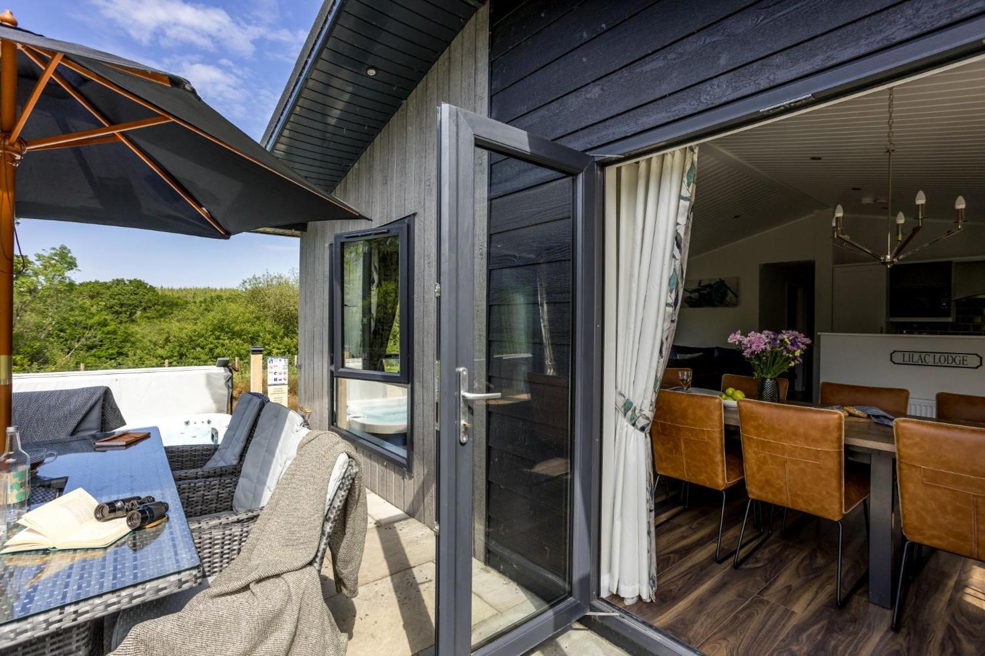 Lilac Lodge, 22 Roadford Lake Lodges Lifton Esterno foto